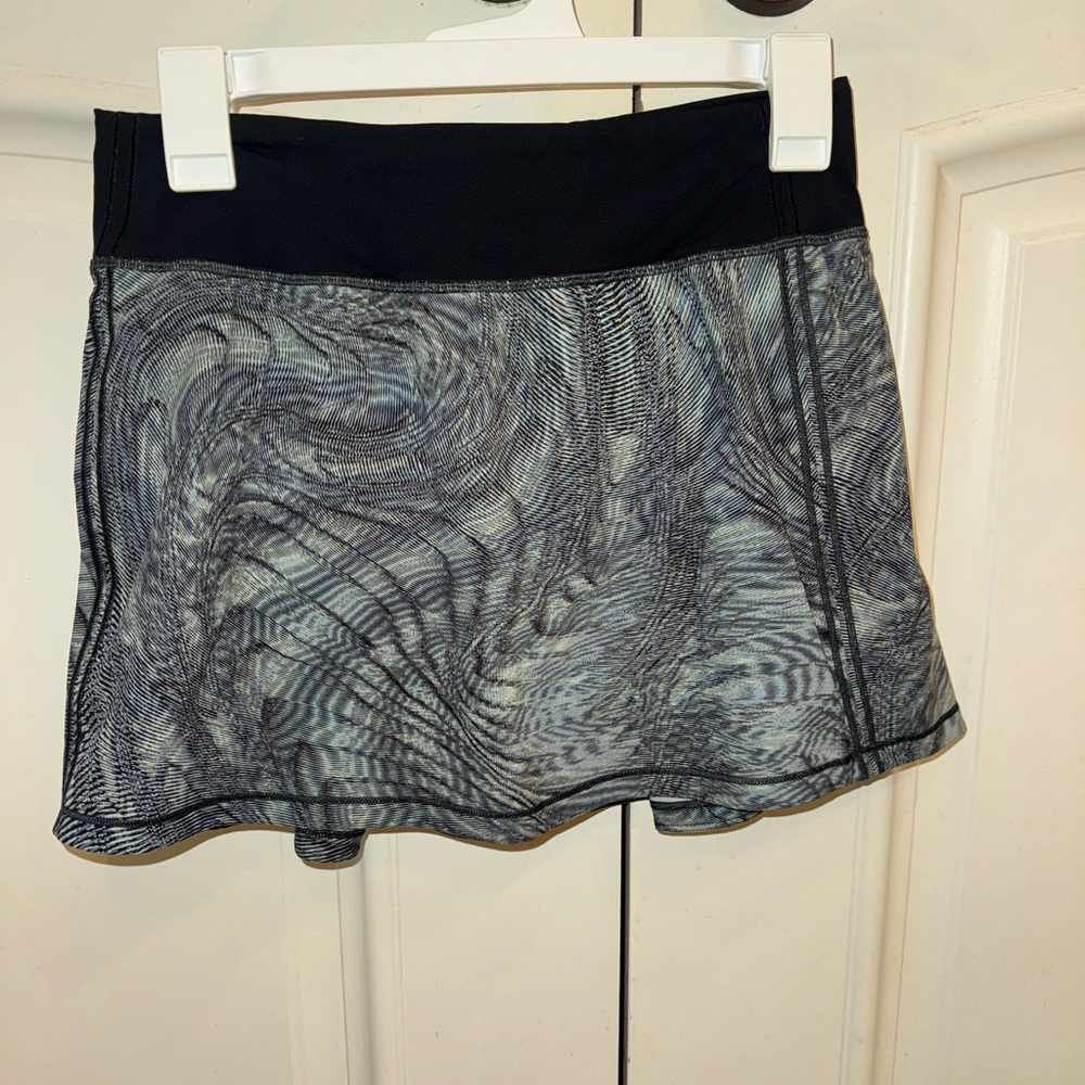 lululemon athletica Swirl Pattern Mini Skirt